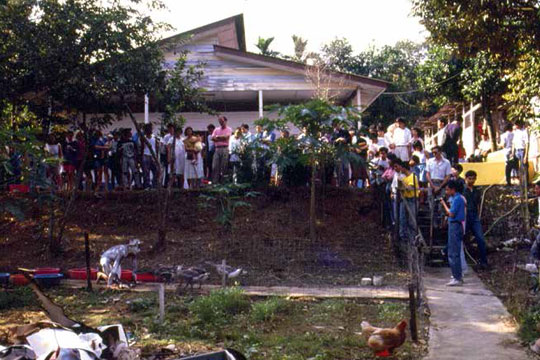 A performance at the Artists Village 2nd Open Studio Show, 1989 Courtesy of Koh Nguang How 