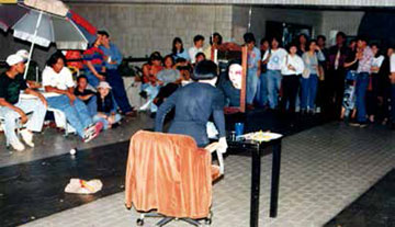 第五通道艺术空间，艺术家联合大会活动现场，1989年。 
