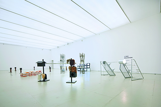 Natascha Sadr Haghighian / Uwe Schwarzer / Robbie Williams, SOLO SHOW, 2014, 10th Shanghai Biennale, exhibition view, Courtesy the artist and Galerie Johann König, Berlin.